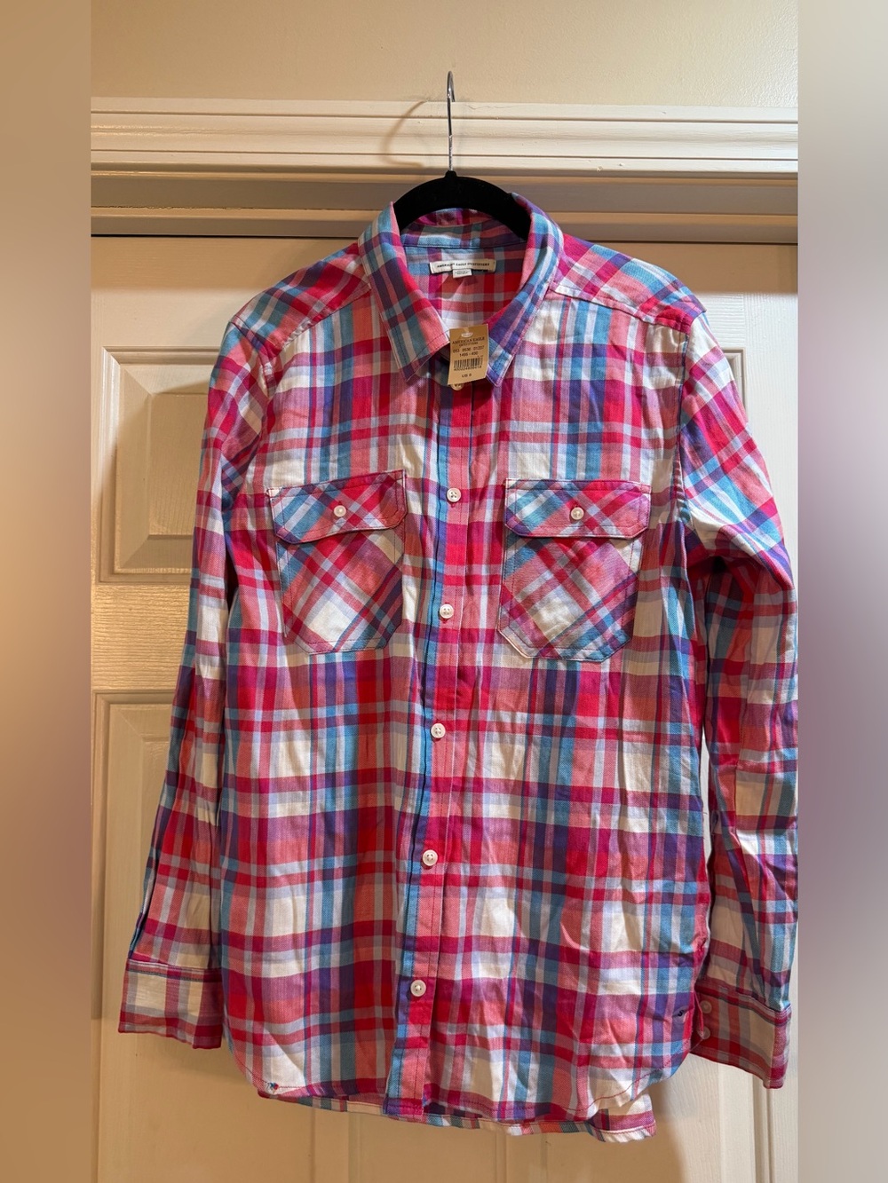 American Eagle Outfitters Pink & Blue Plaid Button-Down Shirt NWT Size Small